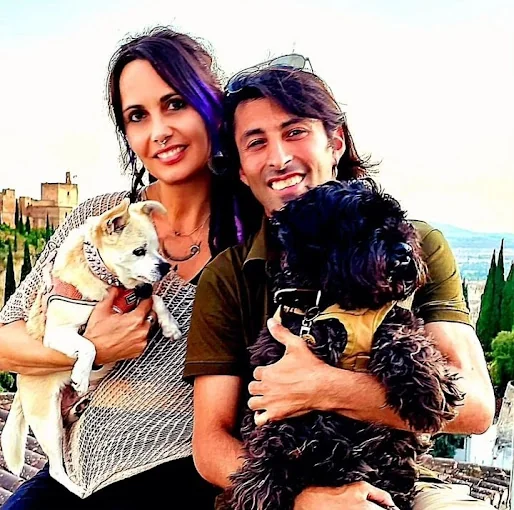 Cuidadores y Paseadores Caninos - Residencia Canina - Alojamiento: Amor.es.pelud
